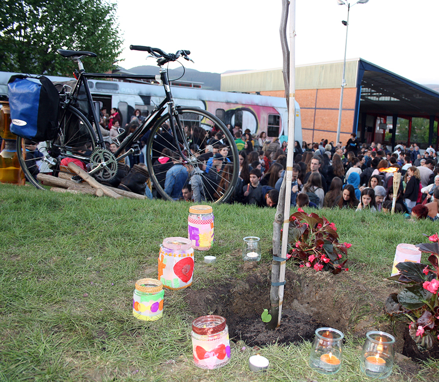 Txotxeren omenaldia argazkitan