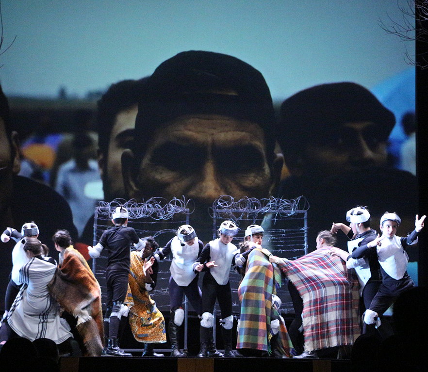 DBH2: Zubi bi su antzezlanaren ostean esker onez