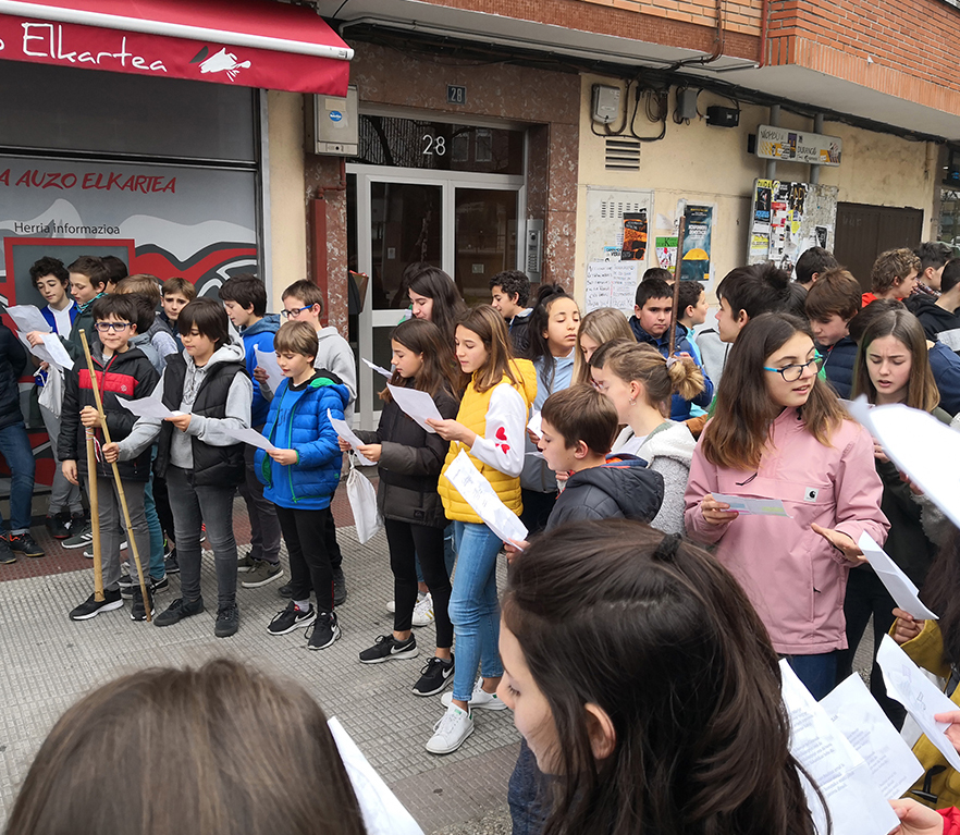 DBH1: Eguen Zuriko kopla kantari