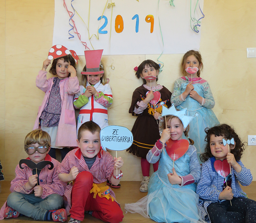 HH4 ihauterietarako motorrak berotzen