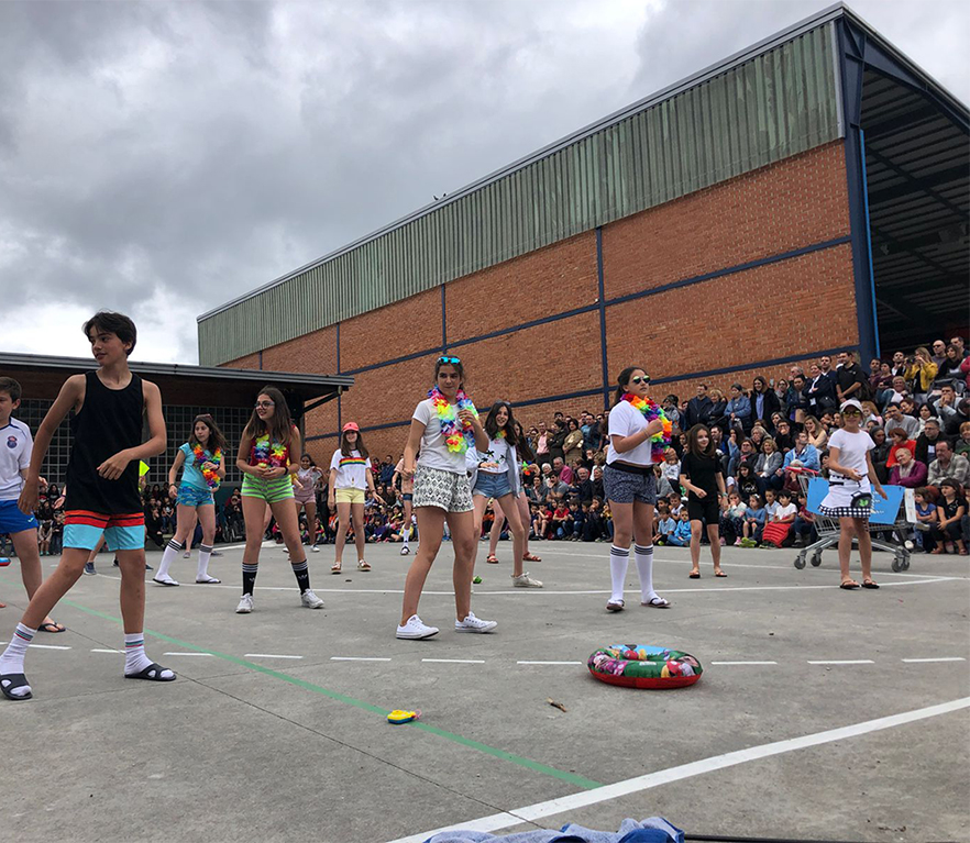 Ikastolako jaialdiko argazkiak