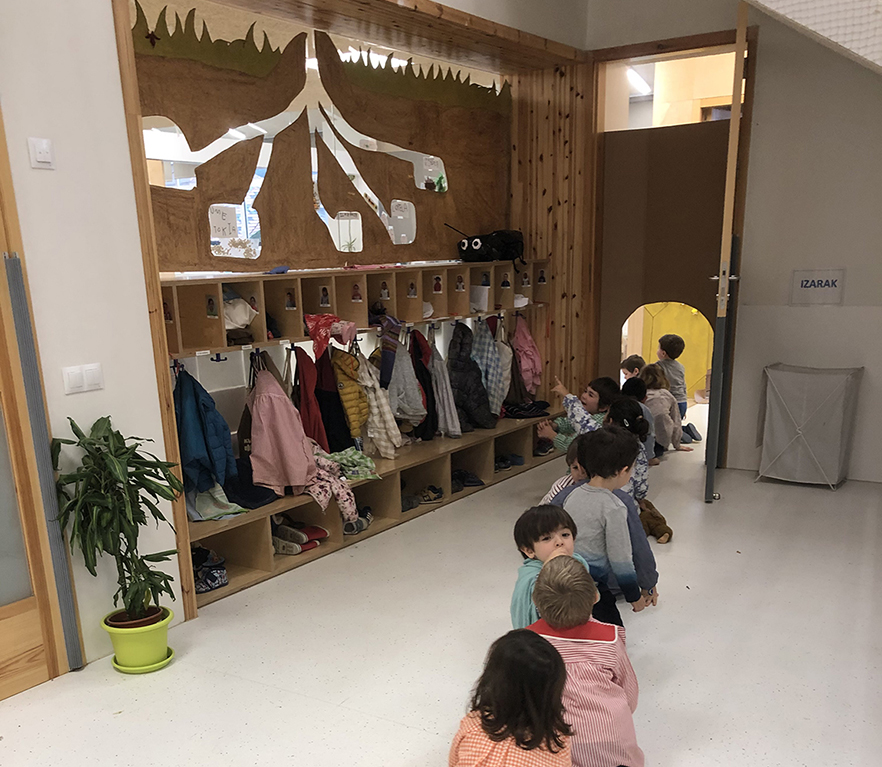 HH4: inurriak izatera jolasten