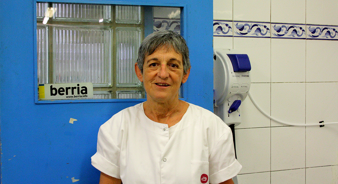 Ana Lasak, sukaldeko langileak, erretiroa hartuko du bihar