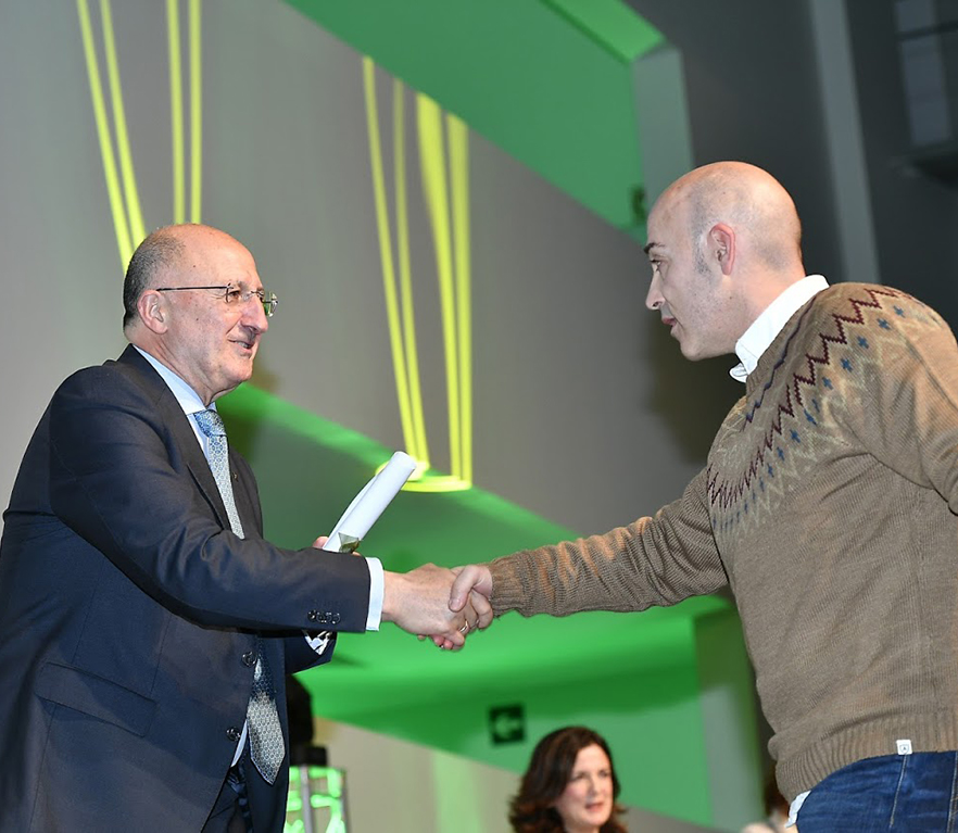 Kudeaketa aurreratuaren diploma Kurutziagako kirol sailari