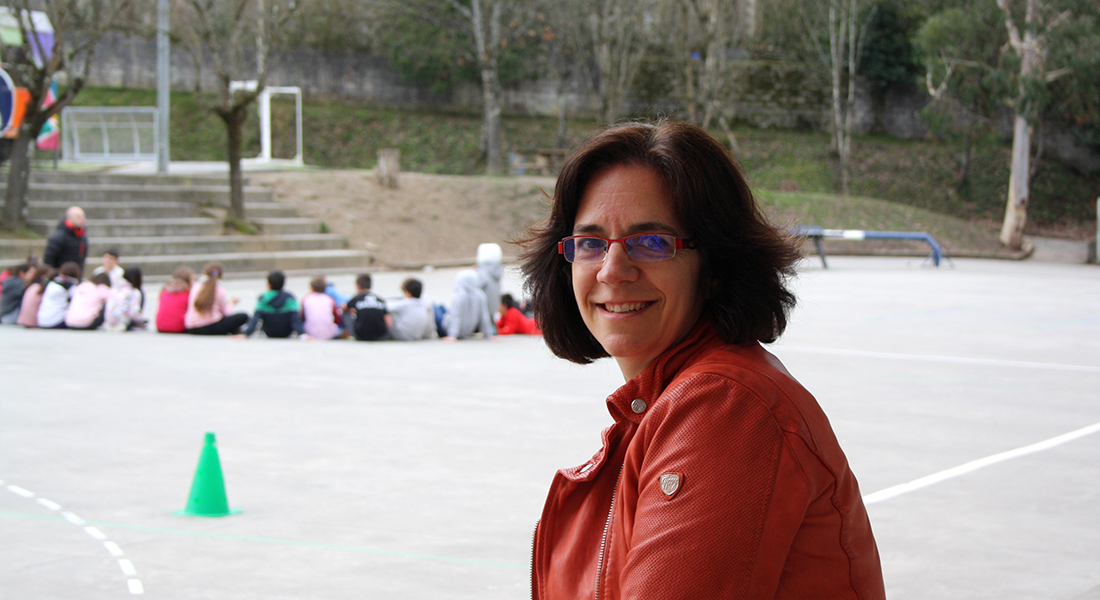 Mari Luz Guenaga: “Zergatik ez dugu gurasoon artean adosten noiz emango dizkiegun mugikorrak gure gaztetxoei?”