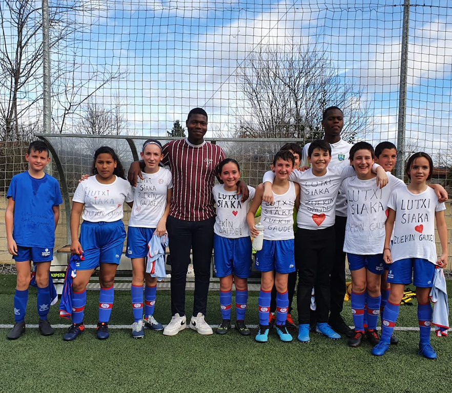 Lutxi eta Siakarekin elkartasunez: arrazakeriarik ez!