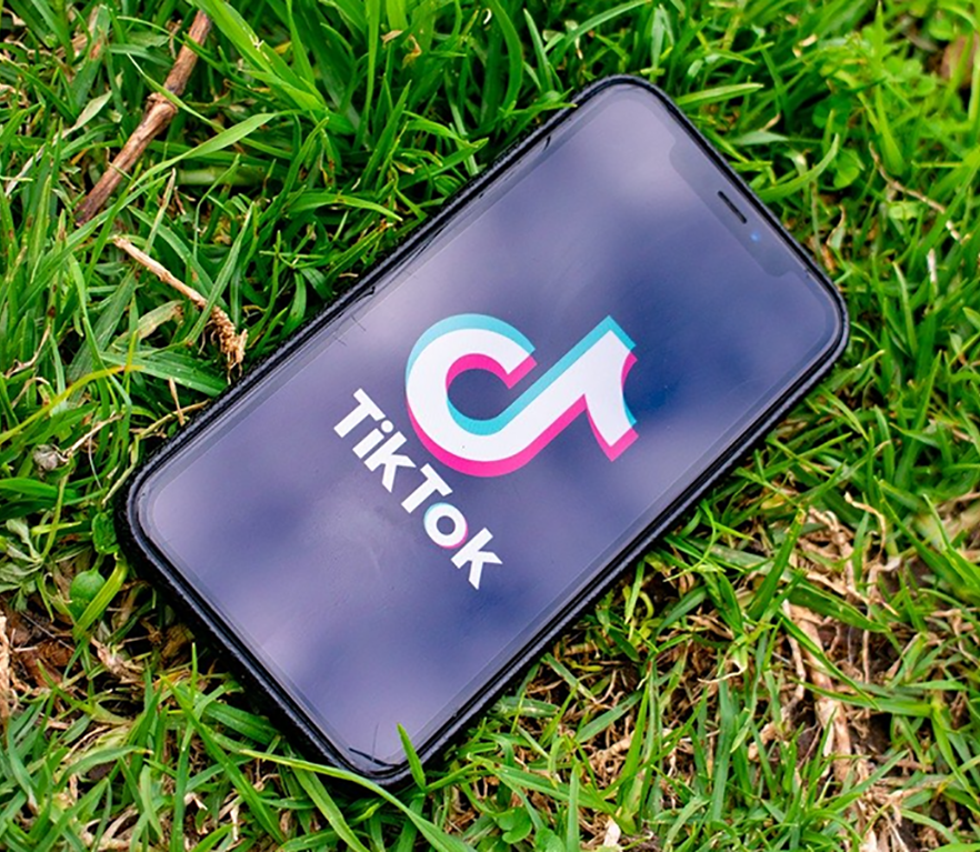 Guraso.eus: ” Teknologiarekiko daukagun harremana eta erabilera aztertzea ezinbesteko ikusten dugu”