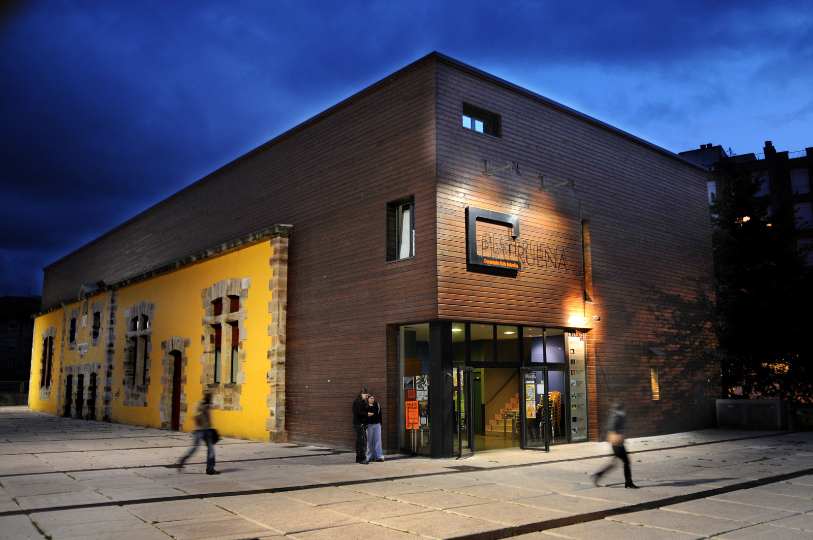 Eskerrik asko eta adiorik ez, Plateruena!