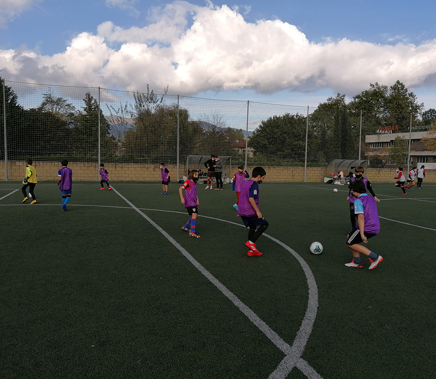 Eskola Kirola martxan berriz