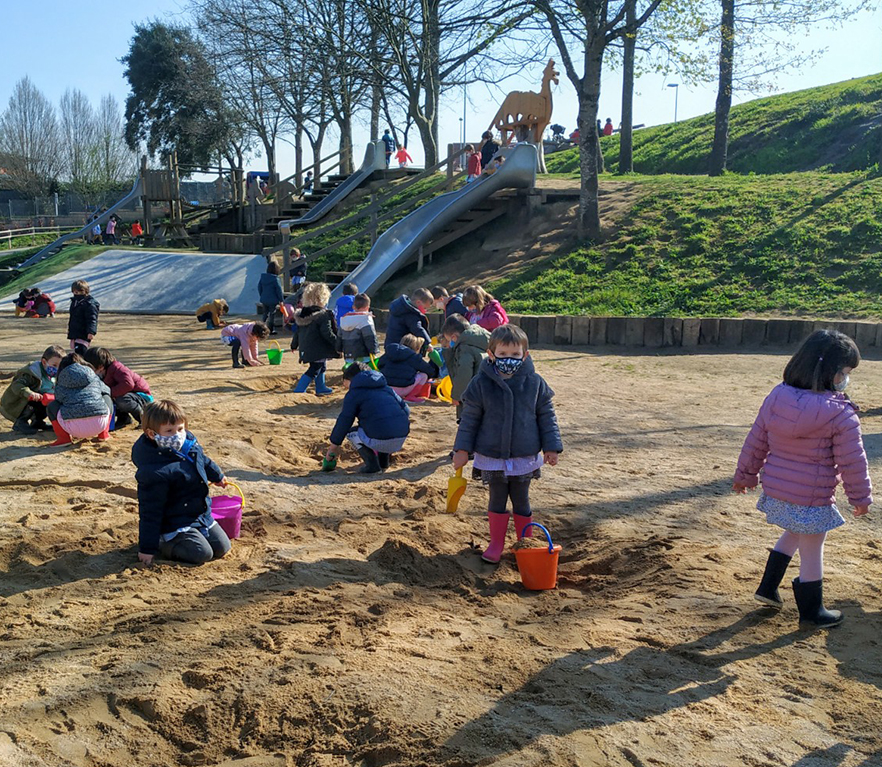 HH3: hareatzan jolasean