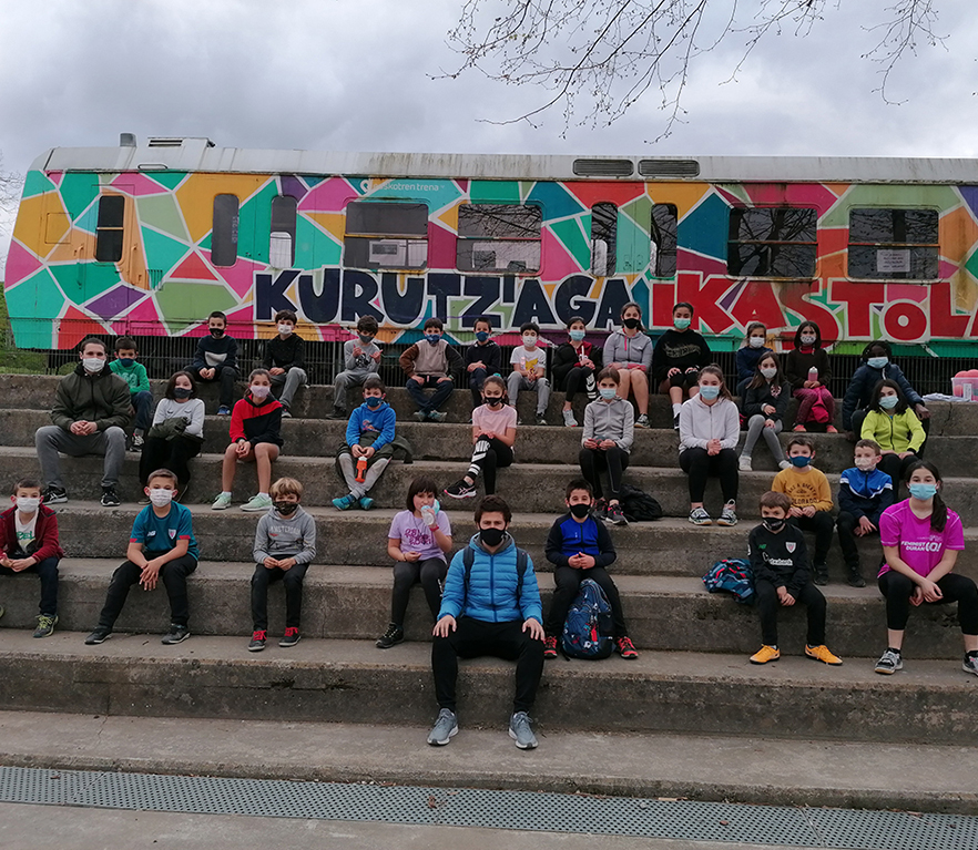 Multikirolak: eskubaloia