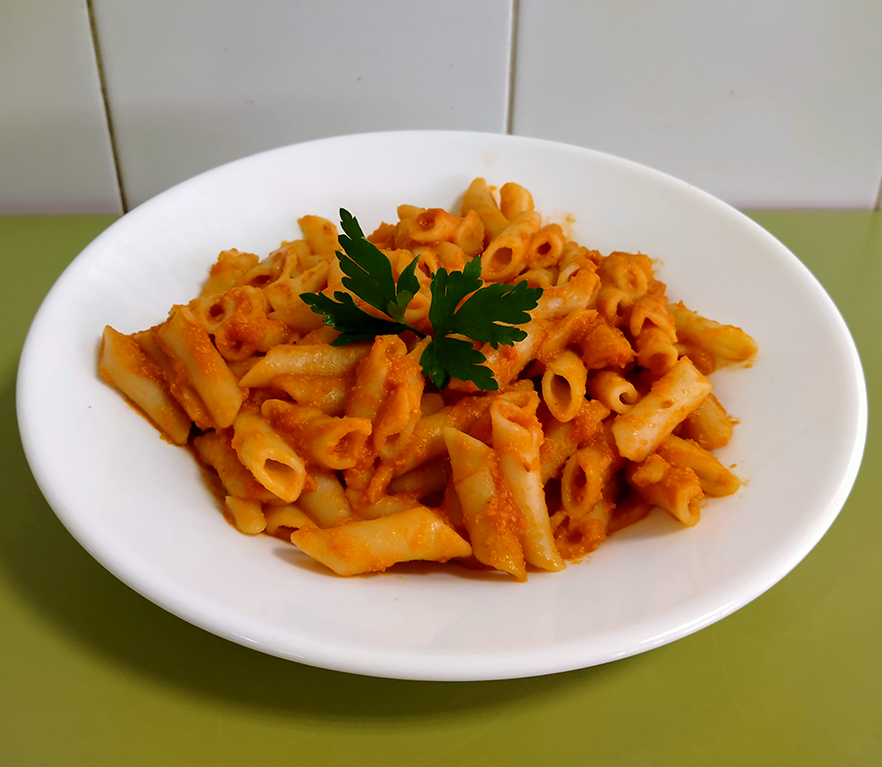 Comedor (receta): macarrones a la boloñesa vegetal