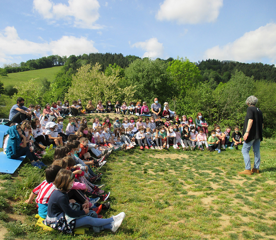 LH (1, 2 eta 3): Ixabel Agirresarobe ipuin kontalariarekin