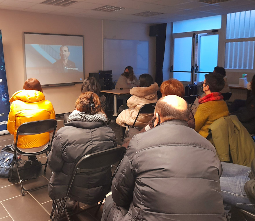 GUK16: “Zibersegurtasuna bideojokoetan” mahainguruaz