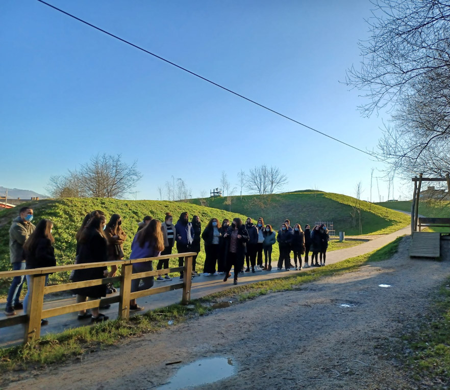 Infantil: El alumnado de la FP de Educación infantil ha visitado la ikastola