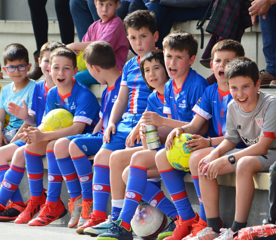 Kirola: Gora gure taldeak eta gora eskola kirola!