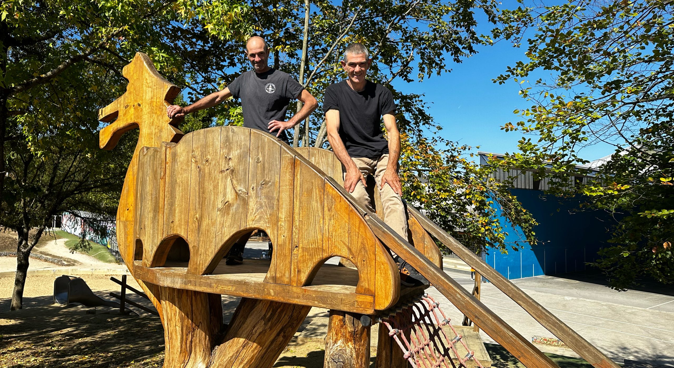 Gontzal eta Alex Merino, eguneroko lanaren aurpegiak: “Gure kanpo espazioa berezia da, denon artean zaindu behar dugu”