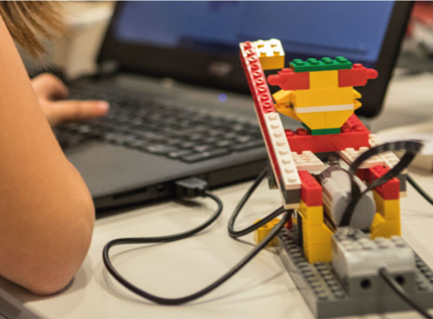 ¿Cómo pueden las familias acercas los STEAM a los/as jóvenes?