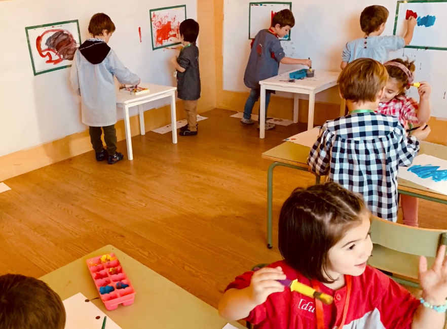 El 4 años: Antes de ir de vacaciones, a pintar