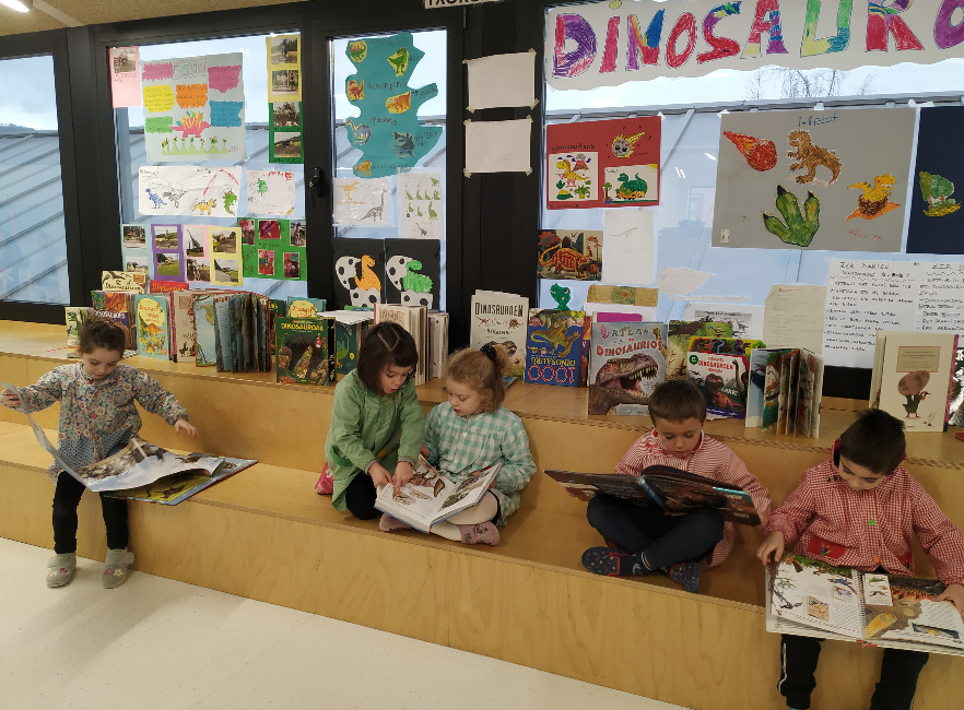 El 5 años: Conociendo a dinosaurios