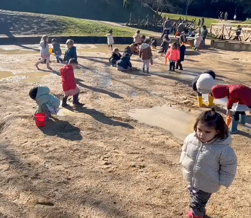 Educación Infantil: Plisti-plasta jugando en los charcos