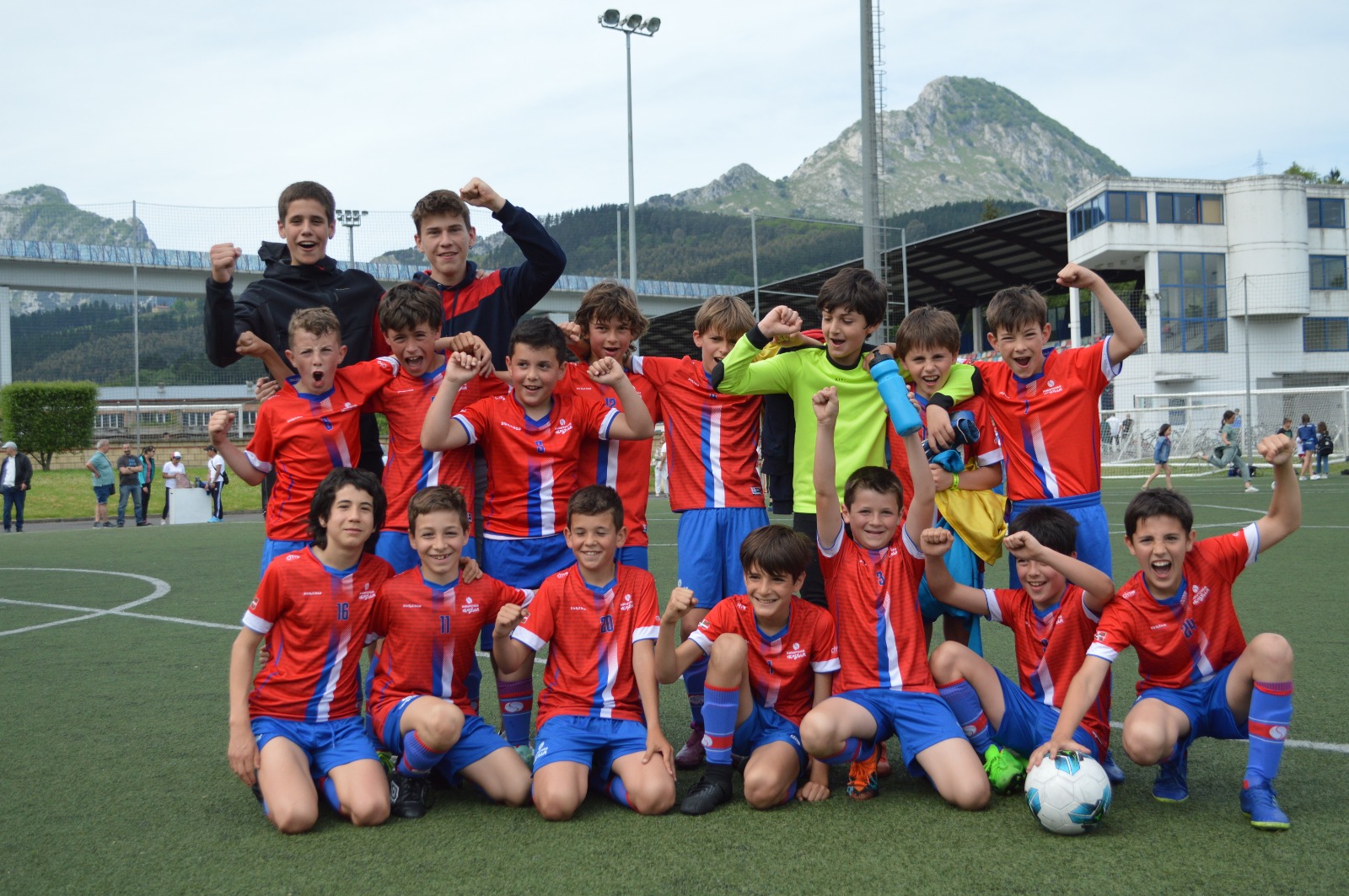 Kirola: Beste urte batez eskola kirola sustatzen; aupa Kuru!