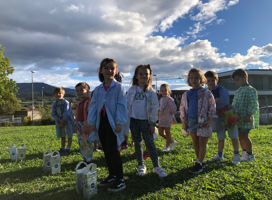 HH2: San Faustoen inguruan jolasean