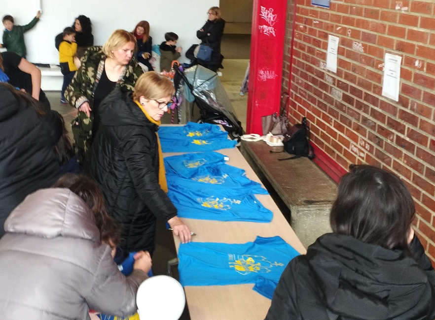 Ya se pueden probar las camisetas de La Cuadri del Hospi