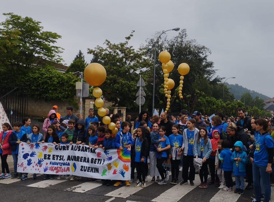 Kurutziagak La Cuadri del Hospiren jaialdian parte hartu du: ‘Gu be zuek gara’