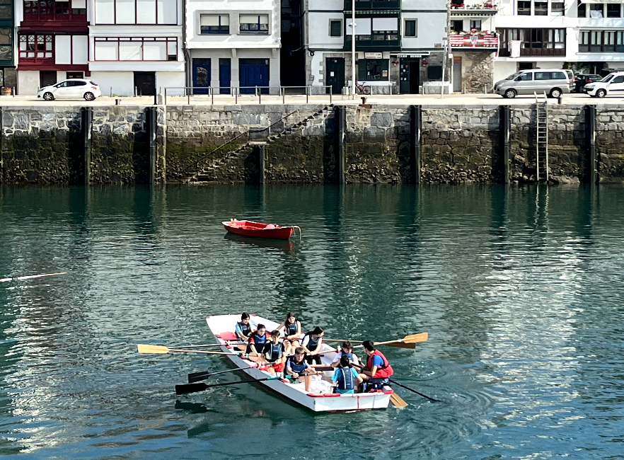 [GALERÍA DE FOTOS] 1º de la ESO: Remando en Lekeitio