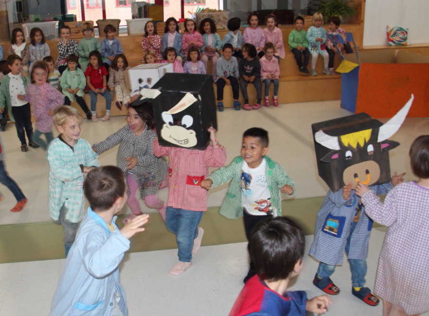 [BIDEOA] HH: Ikastola San Fausto jaietan murgilduta