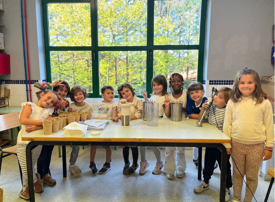 [ARGAZKI GALERIA] Jantokia: Olo esnea egiten