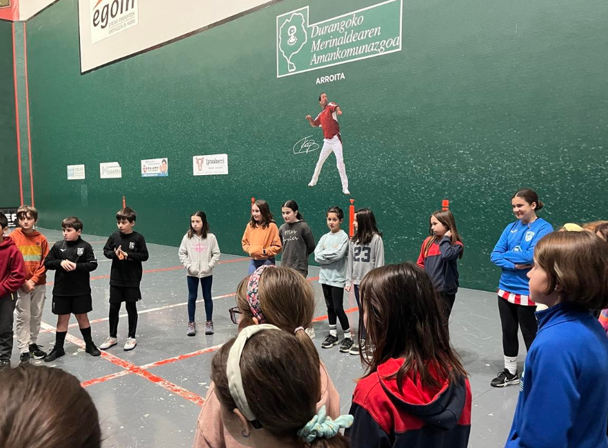 [ARGAZKI GALERIA] LH5. eta LH6. mailakoak Abadiñoko trinketean