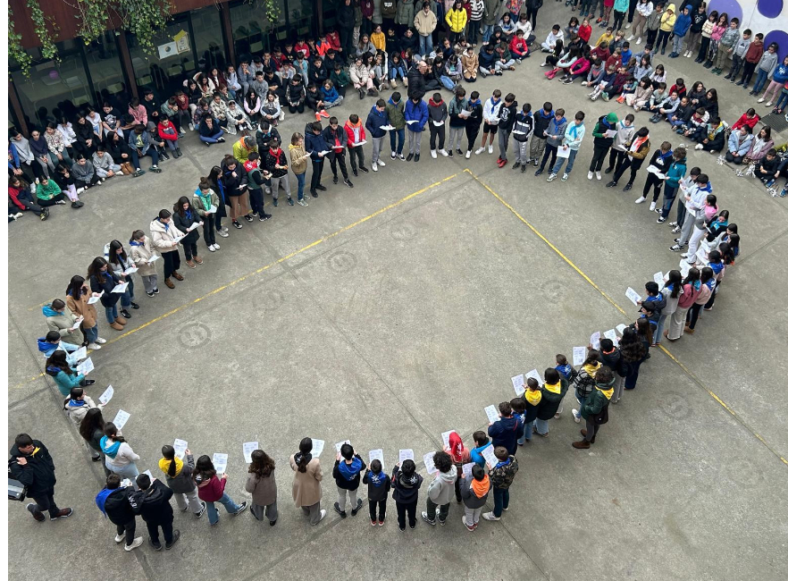 [ARGAZKI GALERIA] DBH1ekoak Eguen Zuri abestera irten dira