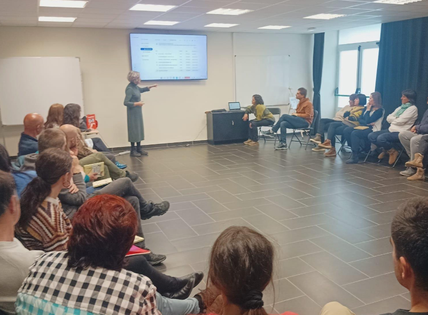 LHko irakasleok Yolanda Arrietarekin