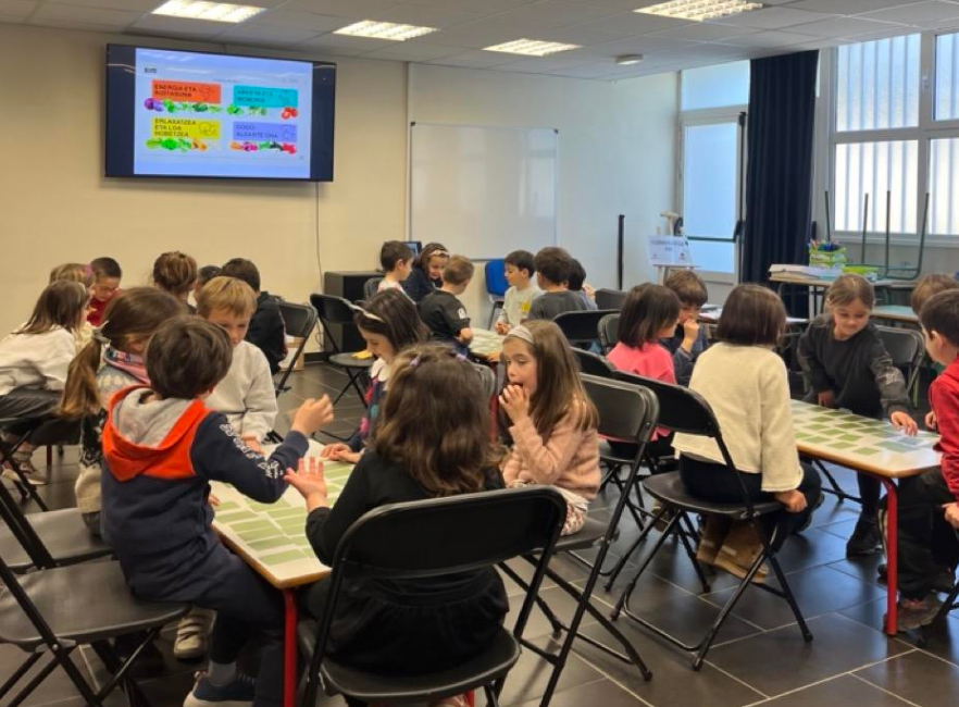 [ARGAZKI GALERIA] Bazkalostea: Barazkien bidez emozioak ezagutzen