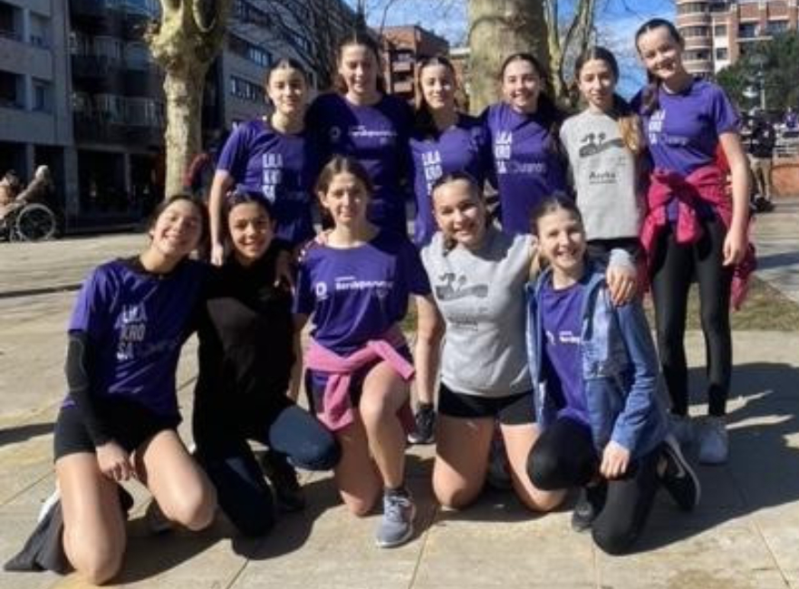 Talde Feministako kideak Lilakrosean