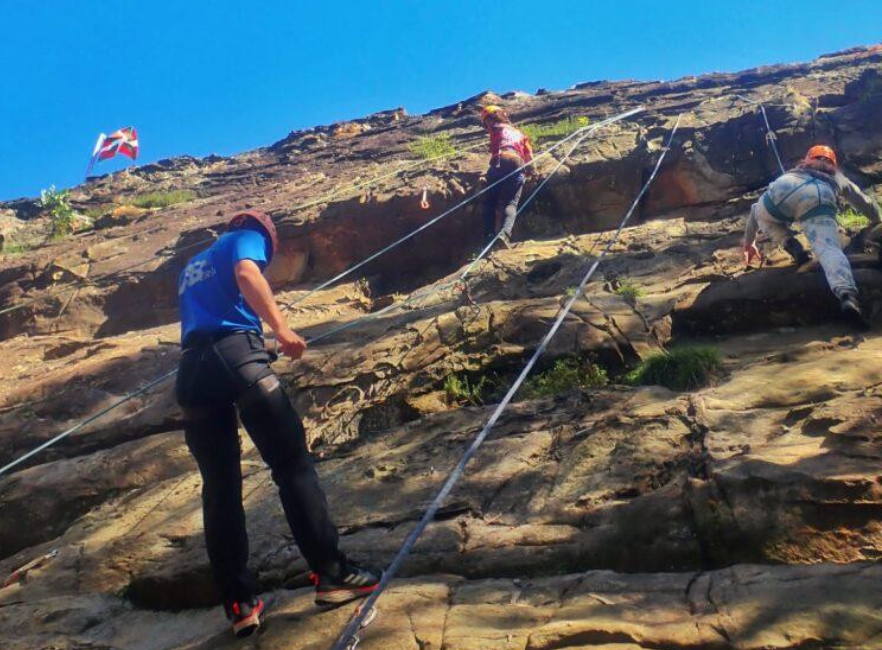 Alpinorekin eskalatzera: 12-17 urteko gazteei zuzenduta