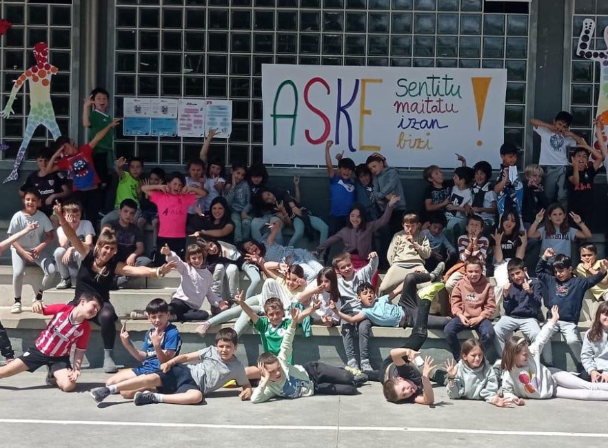 Maiatzak 17: Aske sentitu, maitatu, izan eta bizi!