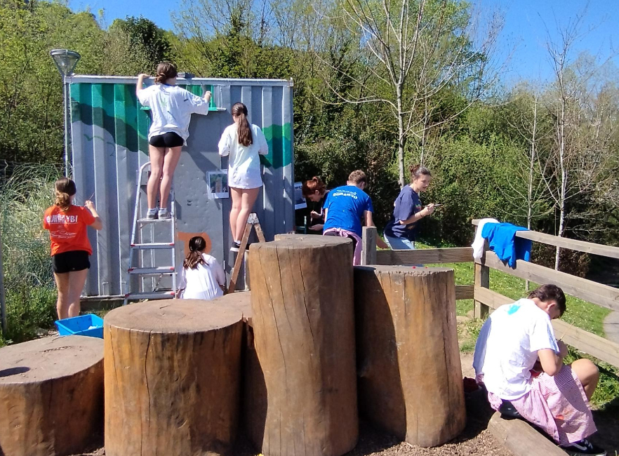 [ARGAZKI GALERIA] DBH3: Psikomotrizitate edukiontzia apaintzen